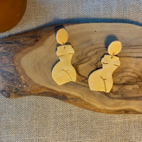 Handmade Clay Earrings | Forms of a Woman Silhouette | Gold/Translucent Blend - Picture 6 of 11